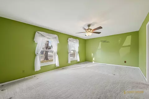 Bedroom - 1402 N Millstream Dr, Mchenry, IL 60050 photo 1 of 3