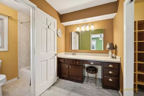 Bath - 1402 N Millstream Dr, Mchenry, IL 60050 photo 1 of 1