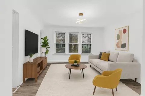 Living - 1032 W 103rd Pl, Chicago, IL 60643 photo 1 of 3