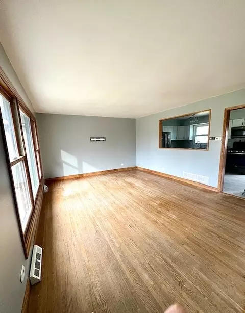 Living - 644 Cedar Ln, Bartlett, IL 60103 photo 2 of 2