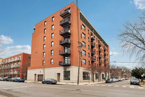 974 W 35th Pl #302, Chicago, IL 60609