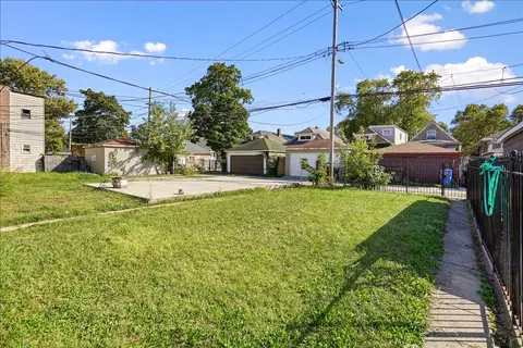 Exterior - 547 E 89th Pl, Chicago, IL 60619 photo 2 of 4
