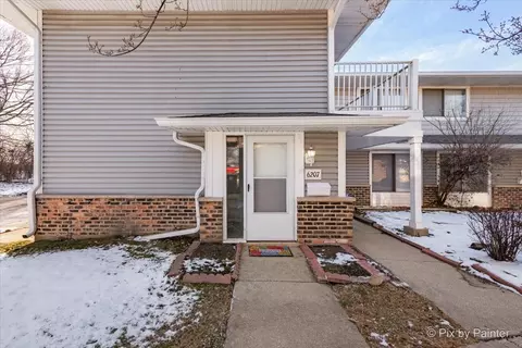 6207 Kit Carson Dr #6207, Hanover Park, IL 60133