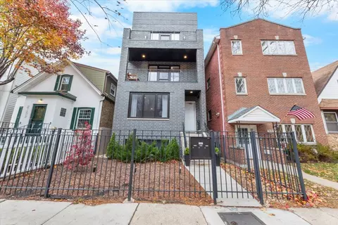 2150 W Foster Ave #2, Chicago, IL 60625