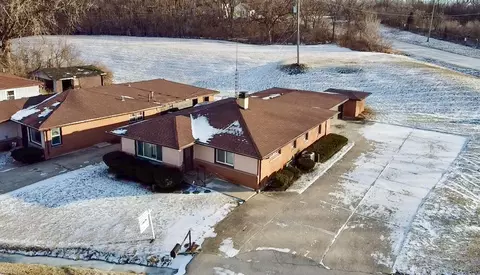 758 Woodruff Ave, Joliet, IL 60436