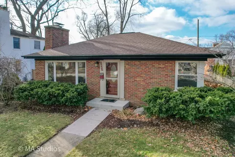 8536 Kedvale Ave, Skokie, IL 60076