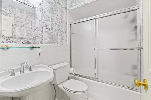 Bath - 201 Ellis Ave, Normal, IL 61761 photo 1 of 2