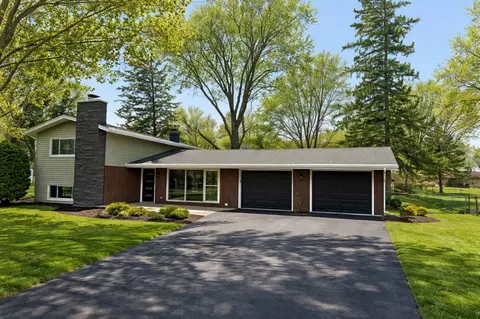 126 Rosedale Ct, Bloomingdale, IL 60108