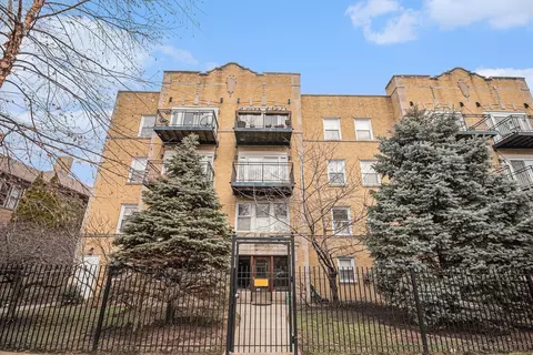 2008 W Greenleaf Ave #3, Chicago, IL 60645