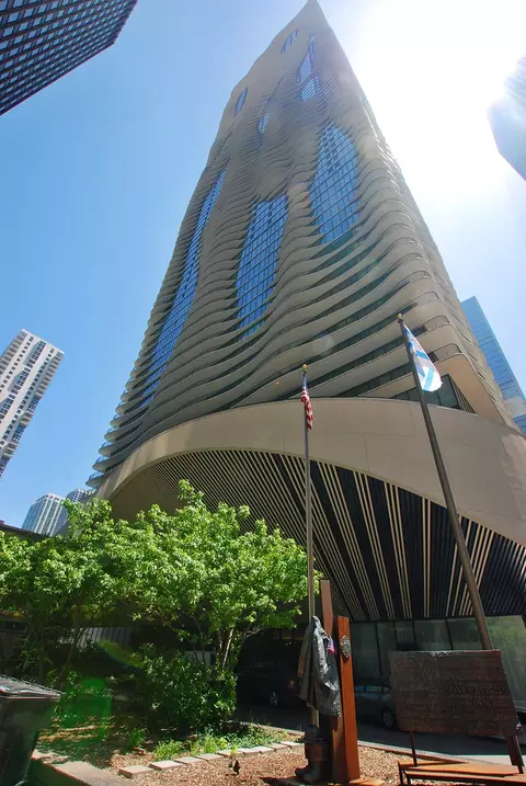 225 N Columbus Dr #5905, Chicago, IL 60601