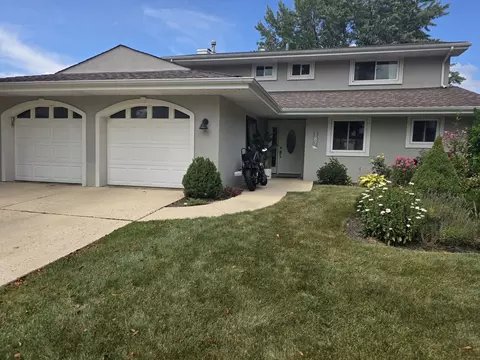 187 Bourne Ln, Bloomingdale, IL 60108