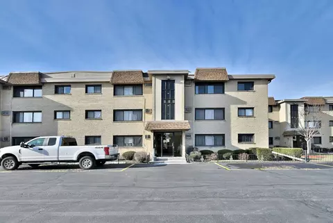 Exterior - 9631 Brandy Ct #3, Des Plaines, IL 60016 photo 3 of 6