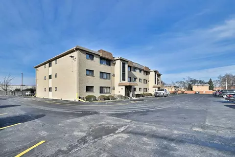 Exterior - 9631 Brandy Ct #3, Des Plaines, IL 60016 photo 4 of 6