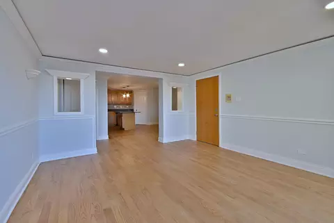 Living - 9631 Brandy Ct #3, Des Plaines, IL 60016 photo 4 of 6
