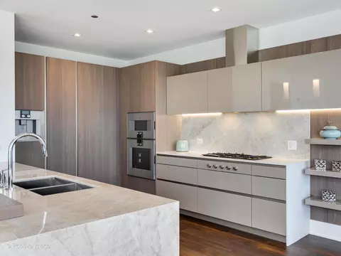 Kitchen - 363 E Wacker Dr #2304, Chicago, IL 60601 photo 1 of 2