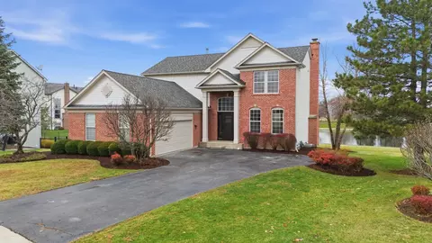 6 Camberwell Ct, Algonquin, IL 60102
