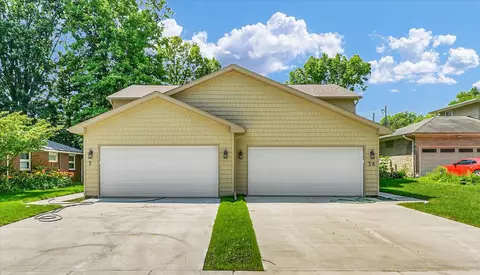 5 Montclair Rd #A, Urbana, IL 61801