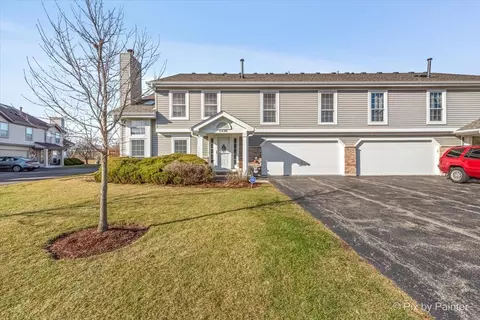 3 S110 Timber Dr, Warrenville, IL 60555