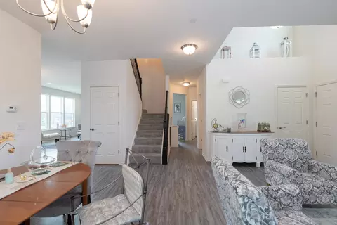 Entry Way - Undisclosed, Matteson, IL 60443 photo 1 of 5