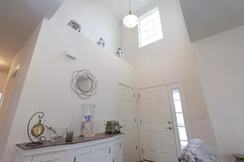 Entry Way - Undisclosed, Matteson, IL 60443 photo 4 of 5