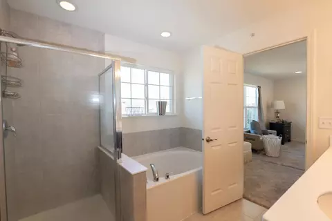 Bath - Undisclosed, Matteson, IL 60443 photo 1 of 2