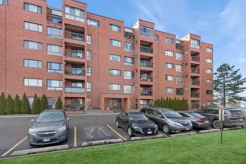 3700 Capri Ct #510, Glenview, IL 60025
