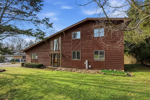 11250 Dineff Rd, Lemont, IL 60439