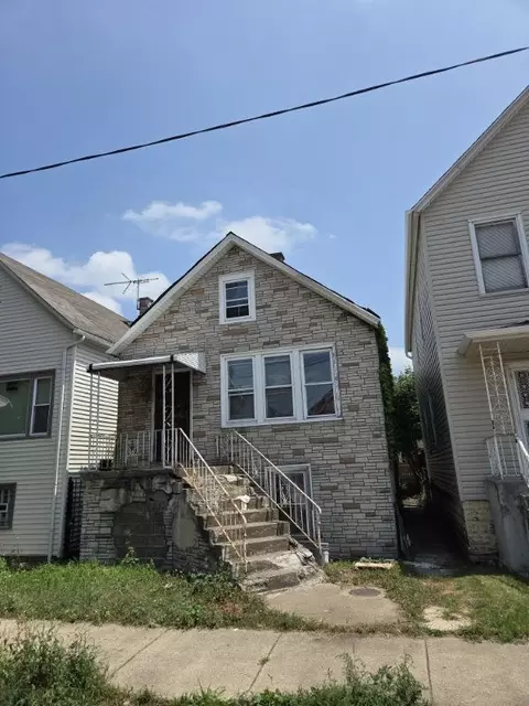 8227 S Commercial Ave, Chicago, IL 60617