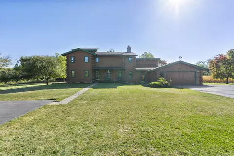 10 N800 Muirhead Rd, Elgin, IL 60124