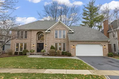 6441 Bobby Jones Ln, Woodridge, IL 60517