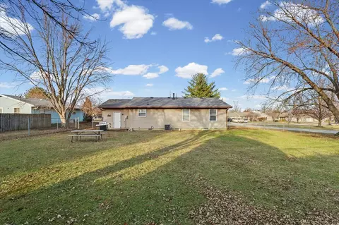 Exterior - 515 Valley View Dr, Philo, IL 61864 photo 5 of 6