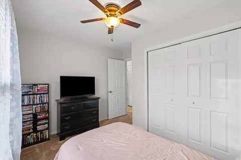 Bedroom - 515 Valley View Dr, Philo, IL 61864 photo 4 of 6