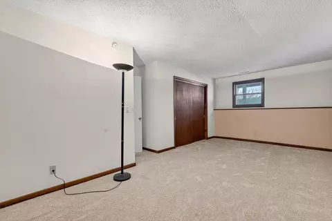 Bedroom - 308 Rustic Ln, Algonquin, IL 60102 photo 3 of 4