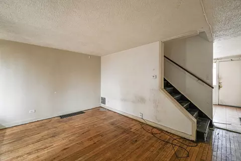 72 E 37th St, Chicago, IL 60653 photo 2