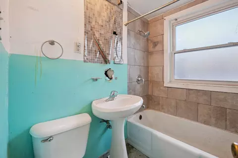 72 E 37th St, Chicago, IL 60653 photo 8