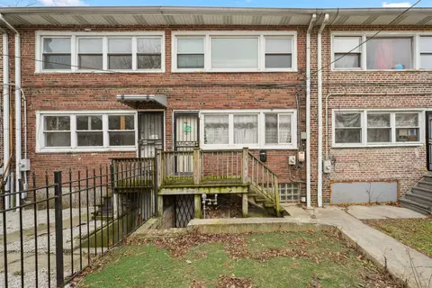 72 E 37th St, Chicago, IL 60653
