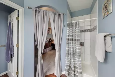 Bath - 2487 Stonegate Rd, Algonquin, IL 60102 photo 3 of 5