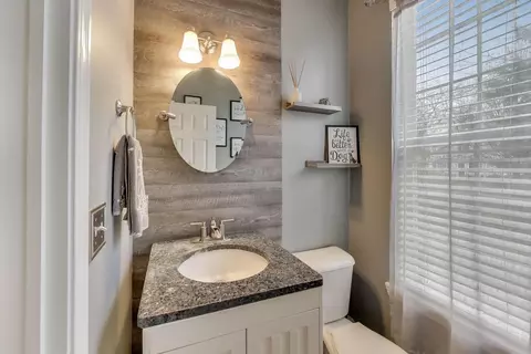Bath - 2487 Stonegate Rd, Algonquin, IL 60102 photo 1 of 5