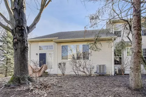 Exterior - 2487 Stonegate Rd, Algonquin, IL 60102 photo 2 of 6