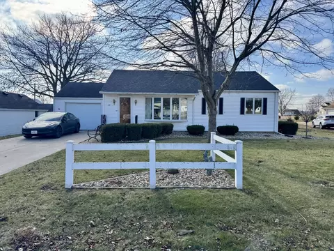 113 W 3rd St, Wyanet, IL 61379