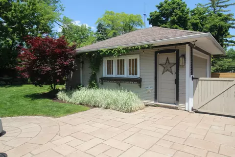 Exterior - 256 Blackhawk Rd, Riverside, IL 60546 photo 13 of 28
