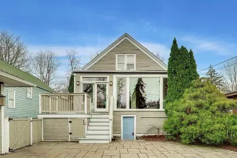 Exterior - 256 Blackhawk Rd, Riverside, IL 60546 photo 9 of 28
