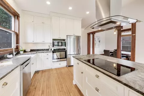 Kitchen - 256 Blackhawk Rd, Riverside, IL 60546 photo 3 of 4