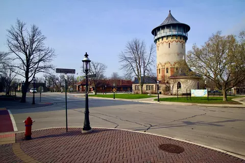 Exterior - 256 Blackhawk Rd, Riverside, IL 60546 photo 26 of 28