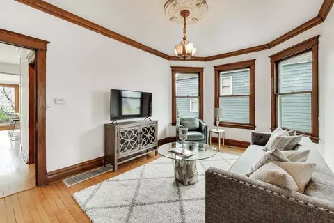 Living - 256 Blackhawk Rd, Riverside, IL 60546 photo 3 of 7