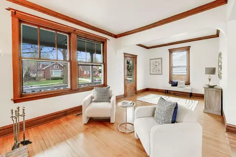 Living - 256 Blackhawk Rd, Riverside, IL 60546 photo 1 of 7