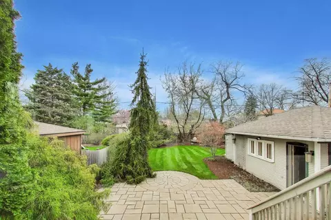 Exterior - 256 Blackhawk Rd, Riverside, IL 60546 photo 7 of 28