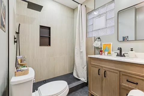 1655 N Artesian Ave, Chicago, IL 60647 photo 24