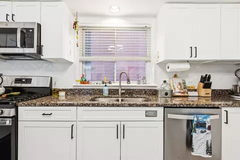 1655 N Artesian Ave, Chicago, IL 60647 photo 9