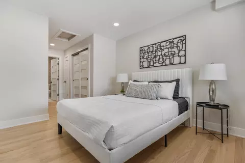 Bedroom - 1485 Jefferson Rd, Hoffman Estates, IL 60169 photo 2 of 4